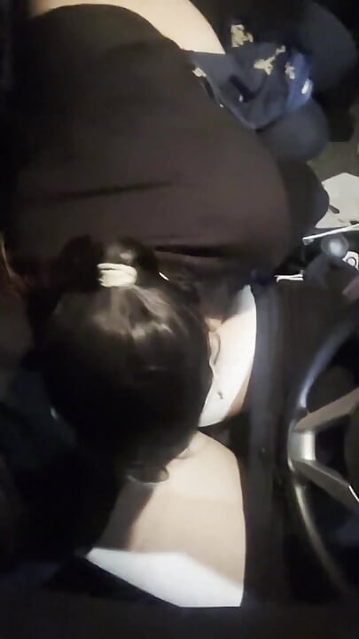 Lift and Suck Dick in Car