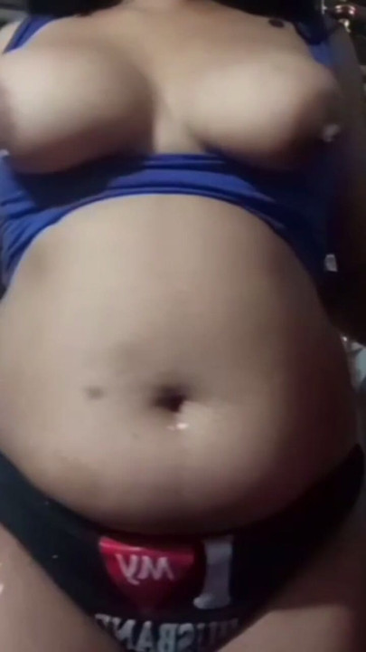 Desi hot bhabhi ki jawani chadhane par apne khud khud se doodh se doodh nikal kar chuta me fat dildo mein chuta kar kar sant ho gaya after attaining orgasm | Clip 1