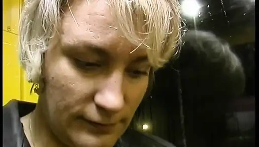 Pov - nyepong kontol di metro