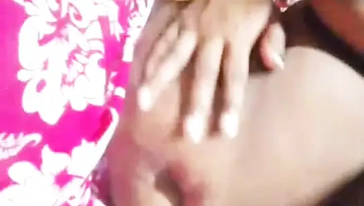 Desi bhabhi selbstbefriedigung mit masturbieren