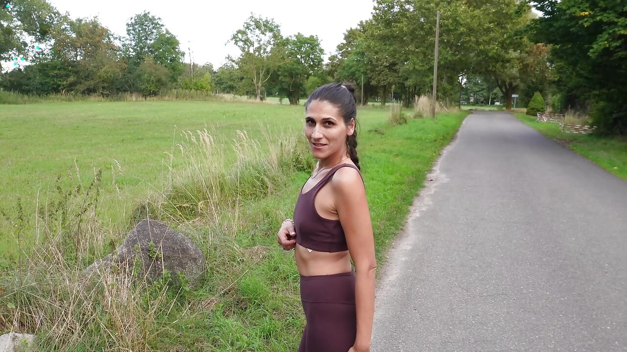 Pakistani jogger fucked behind the hay bales