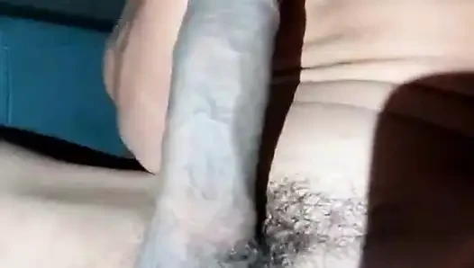 Büyük yarakla fışkırtıyor