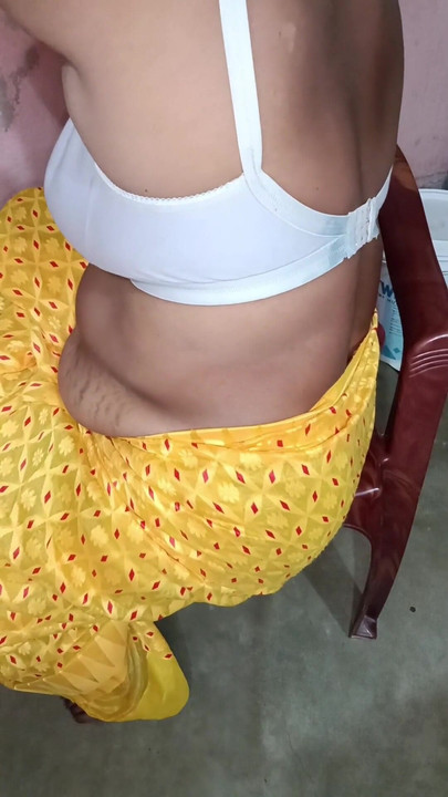 Solo - Yellow Saree Dropping and Fingaring | Clip 1