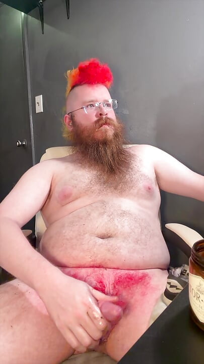 Watching some porn and jacking my dick