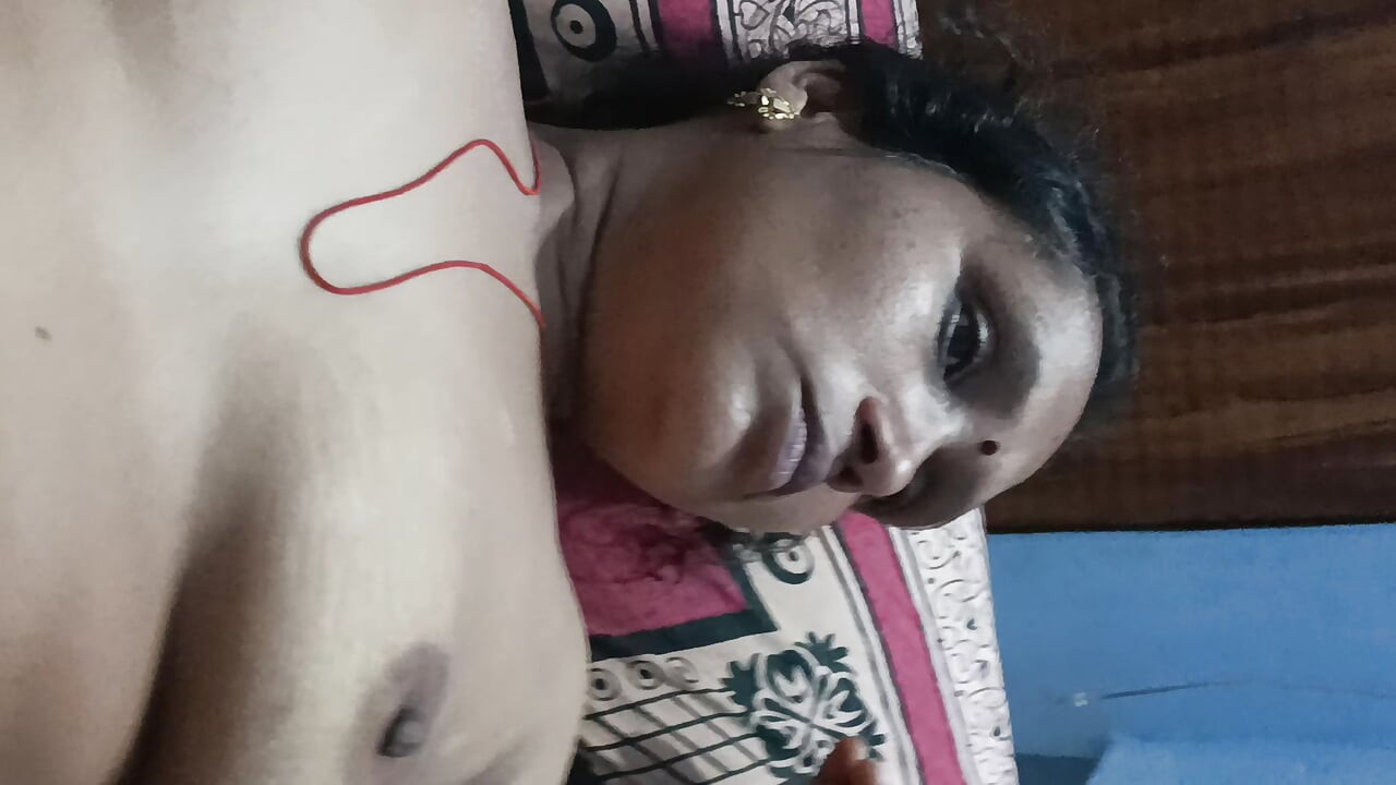 Sexy bhabhi romatice noche de sexo con hermanastro