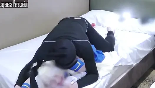 Adegan cewek imut dengan kostum cosplay lagi asik ganti baju sampai orgasme berantakan - angle1