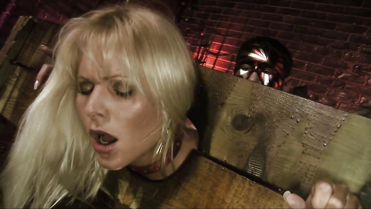 MILF Get Double Pentrated and Creamed During Orgy