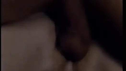 Hunk nyepong kontol gadis kampus