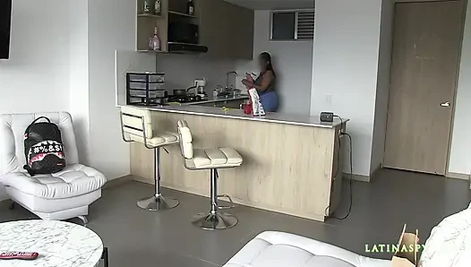 Hizmetçim en lezzetli vücuda sahip bölüm 1