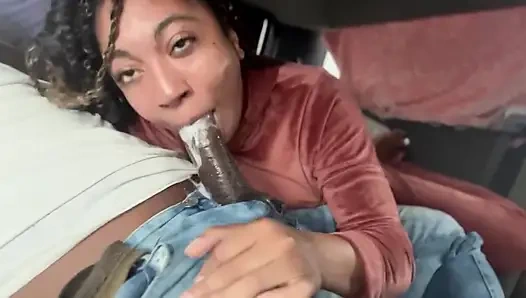 Трах фаната запикать меня в его хуе грузовика на его большом черном хуе, как профессиональная уличная блядь