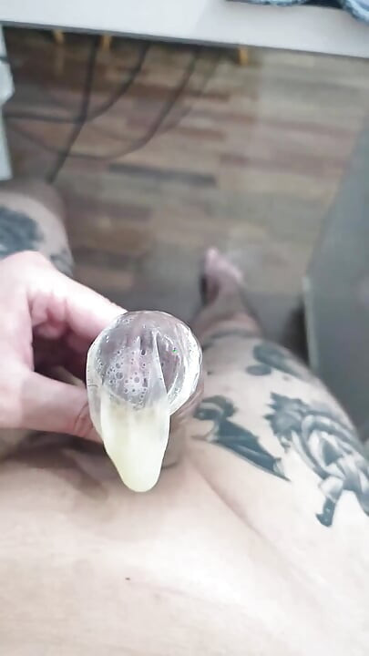 Kondom pun sperme