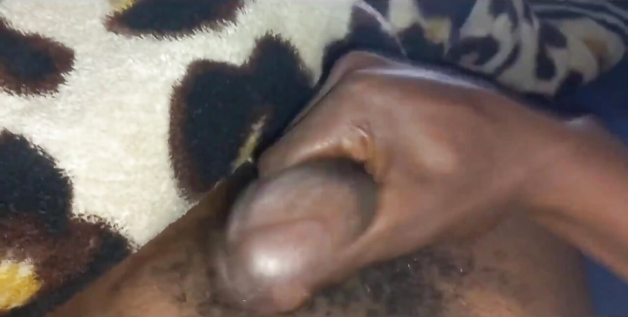 Cuming Hard on My Tummy