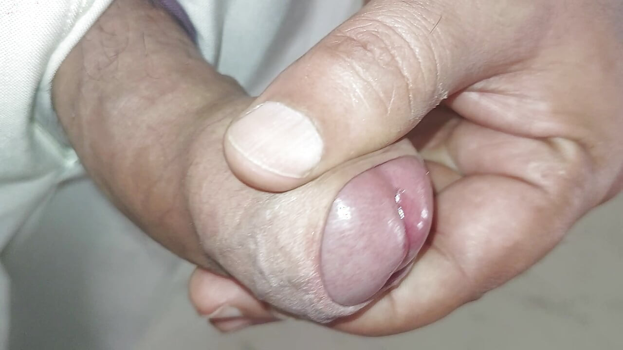 My dad gives me handjob