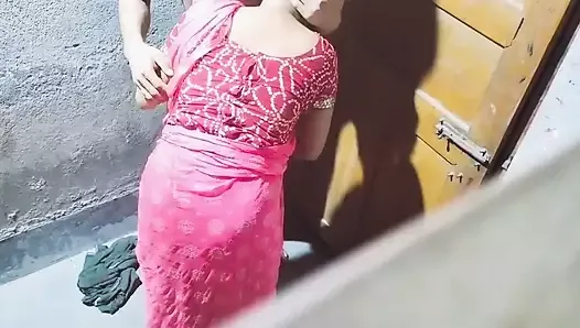 Настоящую индианку снимает на видео ее муж занимается сексом со своим любовником
