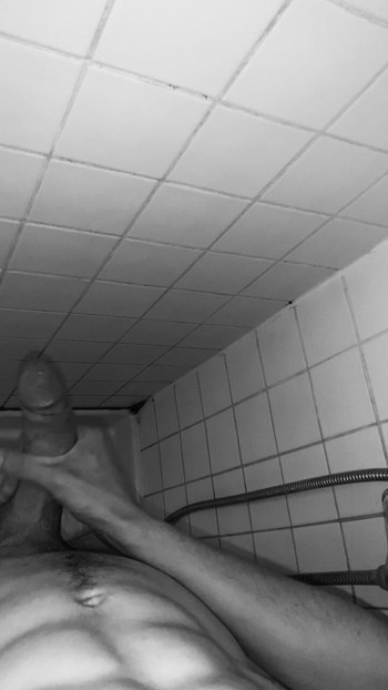 Ejaculation under hot 🥵 water