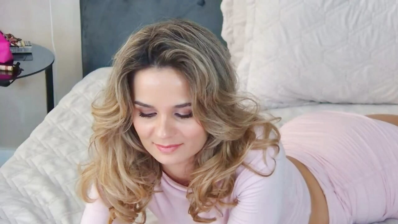 HelenWaldorf Has That Lovely After Hours Mood