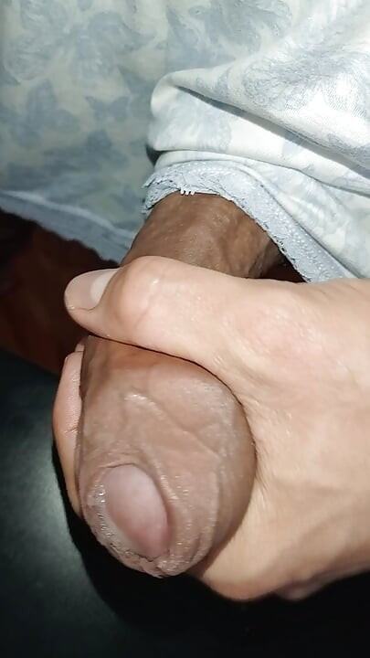 VELIKI KURAC I VENOZA, INTENZIVNO DRKANJE U PIDŽAMI, POSLUŠNI POV