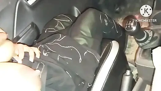 Musim 166. Desi bhabhi melakukan bercinta di mobil dengan pacar