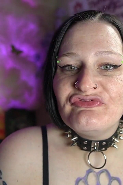 Sexy Goth Plays with Their Dentures