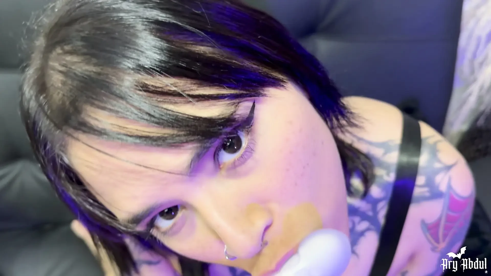 She squirts for her teacher, slut cums delicious