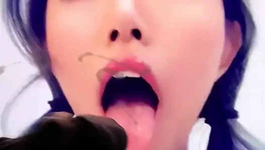 ASIAN BITCH AHEGAO FACIAL