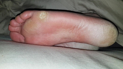 Nice soles pose 29