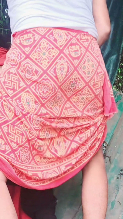 Best Indian Bangali Village bhabhi fucking outdoor forest by devar | Clip 1