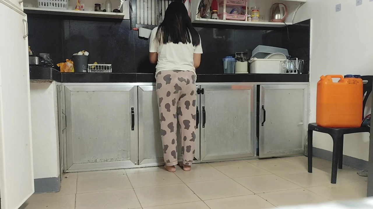 SNEAK FUCK AT THE KITCHEN BEFORE GOING TO SLEEP