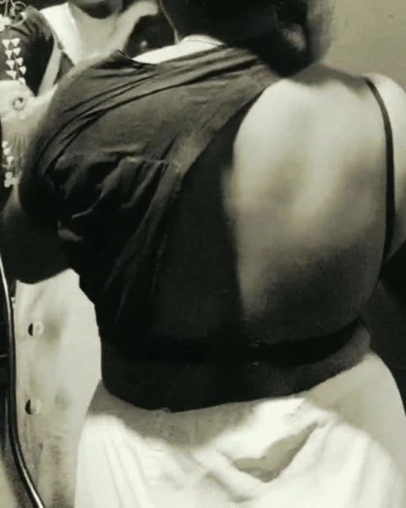 My friend wife boobs
