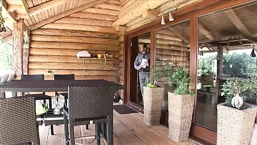 Heißer hausmädchen-arsch in der küche gefickt