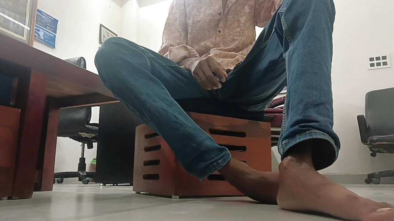 Desi shemale cumshot part -2