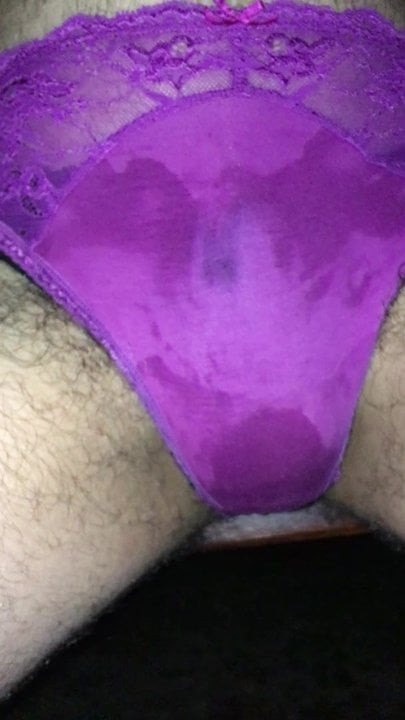 Pissing outdoors in iltwlp's purple panties