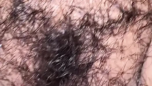 Fingering dan seks anal pertama kali di malam hari di ranjang