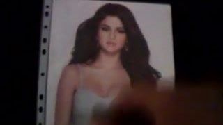 Éjaculation sur Selena Gomez