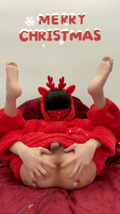 Merry Christmas, Butt Squirting Water