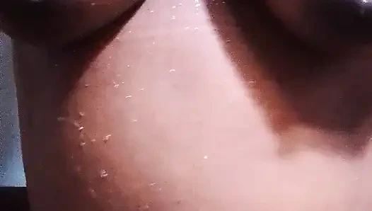 Pentil dan lubang pantatku dicuci