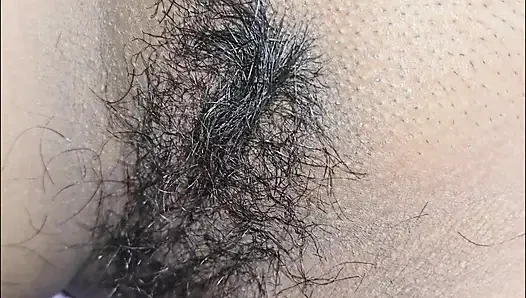 Adik ipar dicukur bulu vaginanya yang lebat lalu dimasukkan kontol ke dalamnya