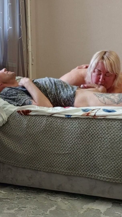 Mother-in-law swallows dick deeply and swallows thick cum | Clip 2