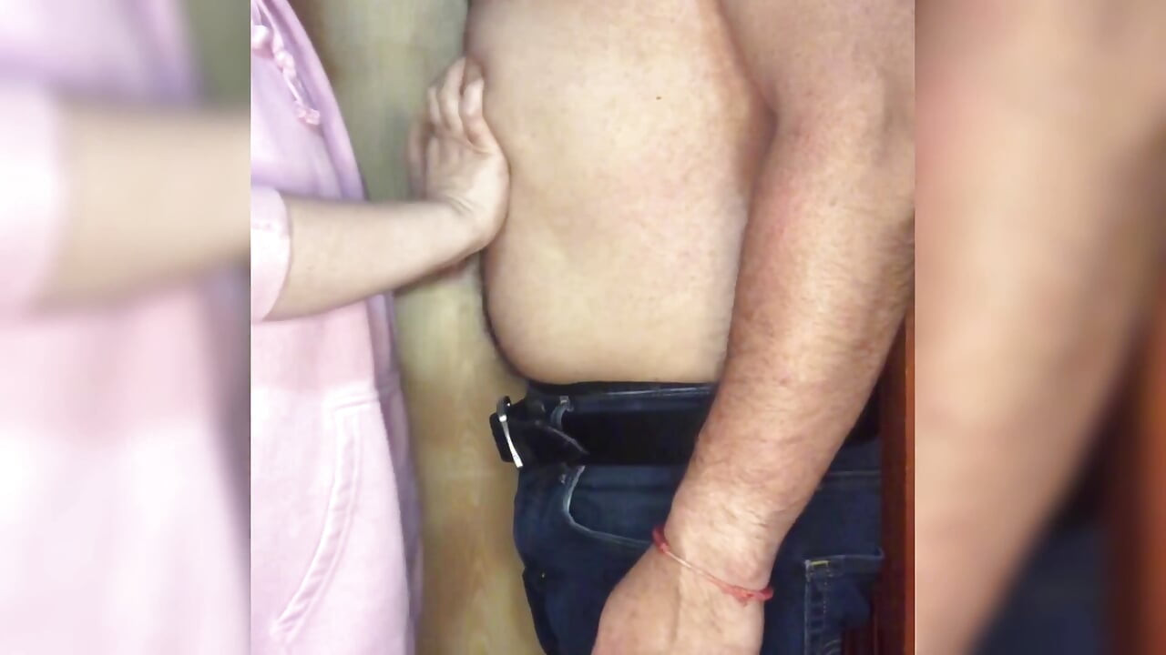 Mois - soco na barriga