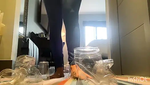 Giantess Farts All Over the City