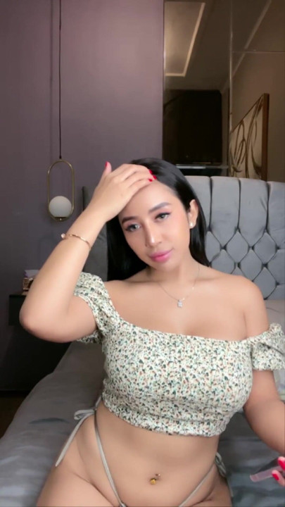 영상 통화할 때 발정난 인도네시아 모델 | 흑인 대물 자지와 섹스하는 흑인 대물