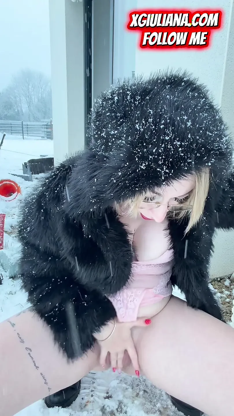 Giuliana this dildo and this feels good under the Normandy snow