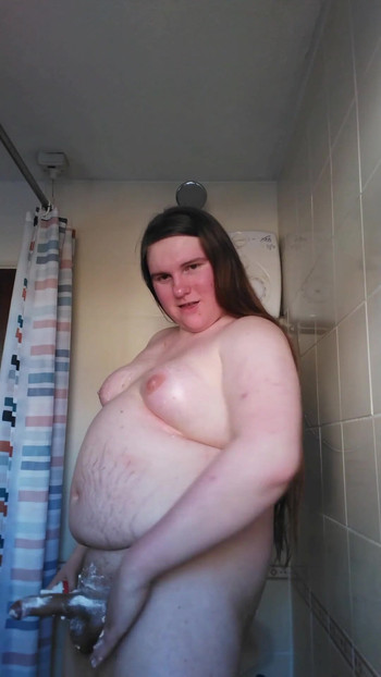 Epski trenutak iz "Ogromna trans BBW jede spermu s vrhnjem"