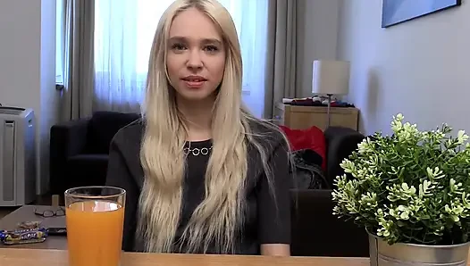 Seksi öğrencinin paraya ihtiyacı var- röportaj