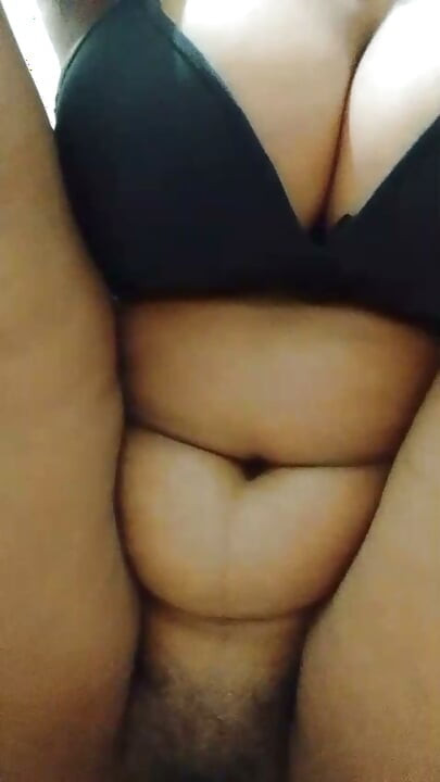 Agua salió de la mano del pene del cuñado, video sexy indio, video sexy, video de sexo.
