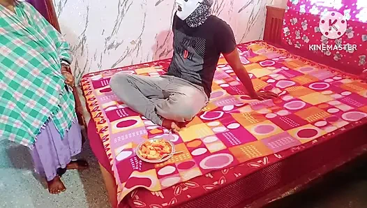 Ibu rumah tangga Tamil mergokin abang iparnya lagi nonton diam-diam saat lagi mandi dan lanjut menggodanya - audio lengkap bahasa tamil