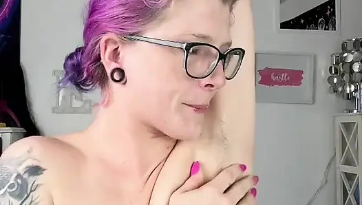 Игра со слюной волосатой подмышки