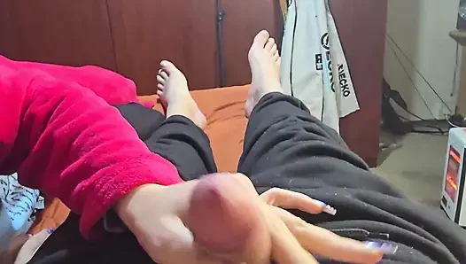 Seksi kızıl saçlı sabah ereksiyon göğüslerimle ilgileniyor