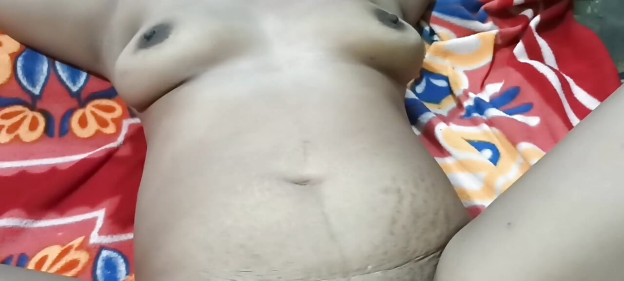 Nepali aunty KO budi lai budokai agadi chikeko lastai sexy raixa valu aunty karaudai