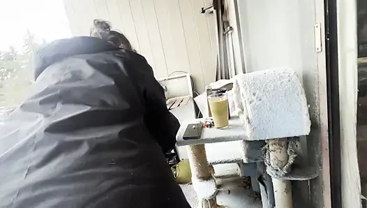 Aku menyetubuhi pelacur jalanan ini di setiap kamar!